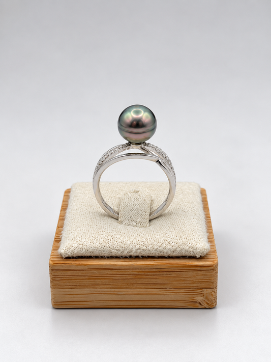 Bague Teuira perle de Tahiti cerclée, vue de détail – Anaora Pearls