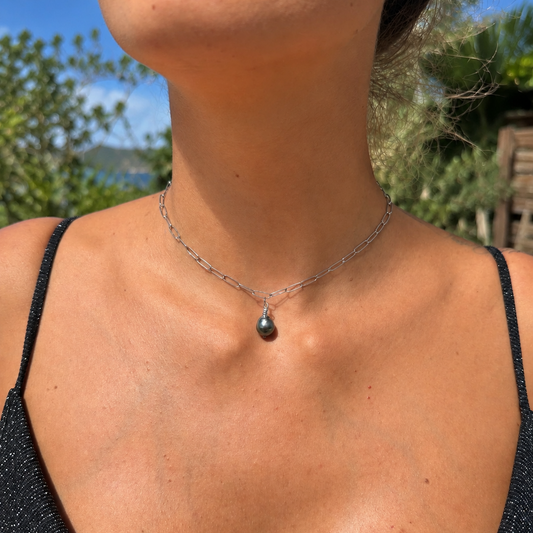 Collier Airani chaîne maille rectangle acier et perle de Tahiti cerclée reflets verts – Anaora Pearls