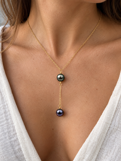 Collier Heiata chaîne en Y gold filled et 2 perles de Tahiti reflets verts et violets – Anaora Pearls