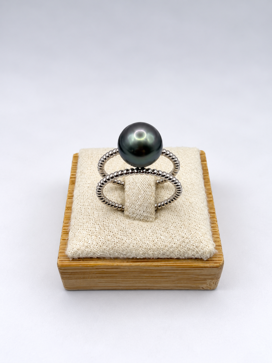 Bague Anuanua argent 925 rhodié et perle de Tahiti, autre vue – Anaora Pearls