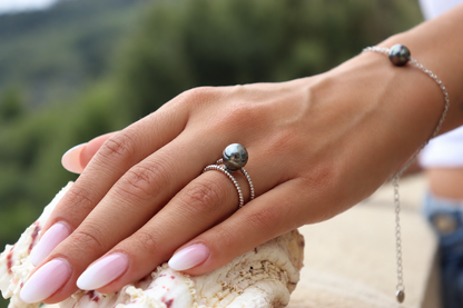 Bague Anuanua double anneau torsadé en argent 925 avec perle de Tahiti cerclée – Anaora Pearls