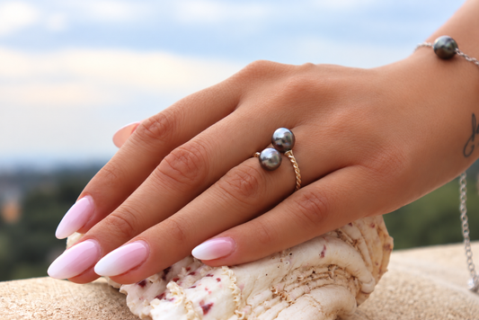 Bague Hina toi & moi torsadée en argent 925 avec deux perles de Tahiti baroques – Anaora Pearls