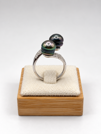 Bague Vaimiti toi & moi pavée, perles de Tahiti cerclées, vue de détail – Anaora Pearls