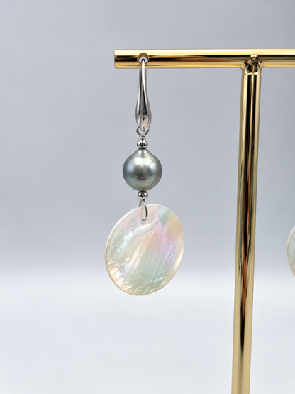 Boucles d'oreilles Marama perles de Tahiti reflets gris-vert, autre vue – Anaora Pearls